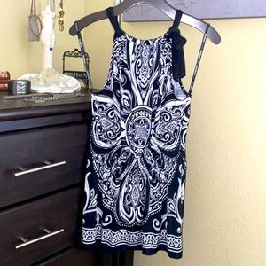 2B BEBE Black/White Blouse Size Large